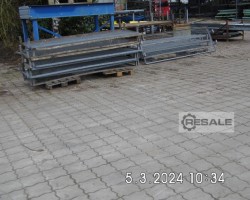 Maschine:  size approx. 2.700x850 mm Rückwand Gitter