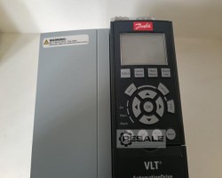 Maschine: DANFOSS VLT FC-302P15KT5E20H1XG… Frequenzumrichter, 15KW