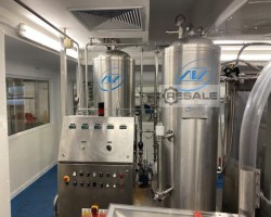 Maschine: AVE Still and Carbonated water Flaschenabfüllanlagen