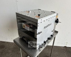 Maschine: FOOD TOOLS CP-1H Halbbogen-Produktpresse