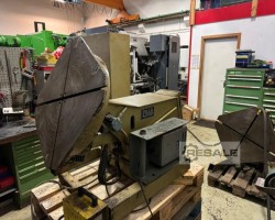 Maschine: ESAB MLA 500 Schweissdrehkipptische