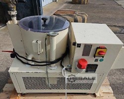 Maschine: SOLLICH Tempering machine F 100 Schokoladenüberziehungsanlagen