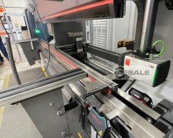Maschine: BYSTRONIC XPERT PRO 100 ton x 3000 CNC Abkantpressen