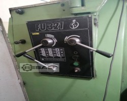 Maschine:  FU321 Universalfräsmaschinen