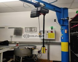 Maschine: VETTER AS1 25-2,1 Säulenschwenkkran mit Kettenzug 125kg