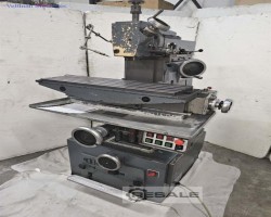 Maschine: ACIERA F4 Werkzeugfräsmaschinen