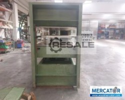 Maschine: MANEA  Holzpressen