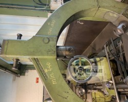 Maschine: LÖW V 1000 Universaldrehmaschinen