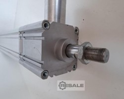 Maschine: FESTO DNC-125-500-PPV-A-KP, 163494, Normzylinder mit Feststelleinheit,