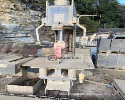 Maschine: MEC C320-90 Steinspalter