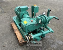 Maschine: URACA RS708E/100 Pumpen