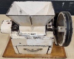 Maschine: FRITSCH Poppy seed Mühle