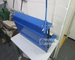 Maschine:   BLOCKLEIMPRESSE