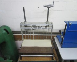 Maschine:   BLOCKLEIMPRESSE