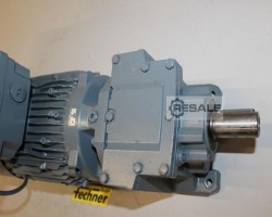 Maschine: SIEMENS 2KJ3102-1DE22-2AP1-Z Getriebemotor