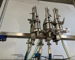 Maschine: RIGGS 1000 Füller mit drei Köpfen