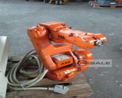 Maschine: ABB ROBOTICS IRB 140 S4C + M2000 Industrieroboter