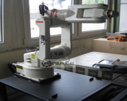 Maschine: YASKAWA MOTOMAN YR-SV3-J30 Industrieroboter