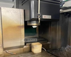 Maschine: MAZAK VTC 200 B Vertikale Bearbeitungszentren