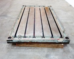 Maschine:   T - Nuten Aufspannplatte