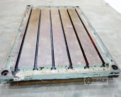 Maschine:   T - Nuten Aufspannplatte