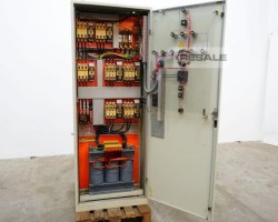 Maschine:   Leistungsprüfschrank mit Umspanntransformator