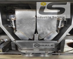 Maschine:   Verpacken von festem Produkt in zylindrischen Verpackungen