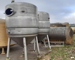 Maschine: SCHOLTEN TANKS R33 with 2,7 m³ Lagercontainer