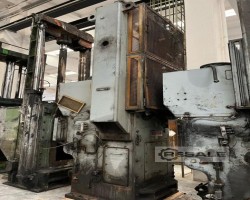 Maschine: POMINI VIC275 Hydraulischer Trichter