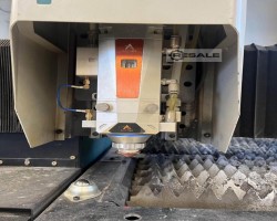 Maschine: LXSHOW 2 kW Laserschneidemaschinen