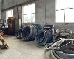 Maschine: OMAG  Plant for large-diameter pipes Anlagen für Betonsteine