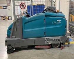 Maschine: TENNANT M17 Aufsitz-Scheuersaugmaschine