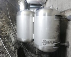 Maschine:  2.100 L Lagertanks