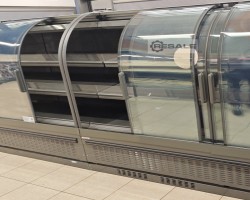 Maschine: AHT Lisboa Wandkühlregale