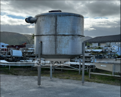 Maschine:  3.5 cubic meters Füllmaschinen und Vakuumfüller