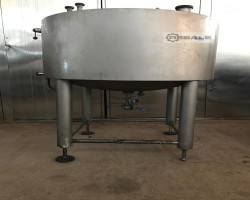 Maschine:  Inhalt 450 Liter Schmelzbehälter