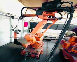 Maschine: ROBOLUTION 2x ABB IRB 2400L Roboterschweisszellen