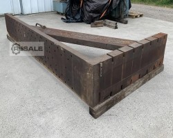 Maschine:  4000 x 2000 x 575 mm Aufspannwinkel