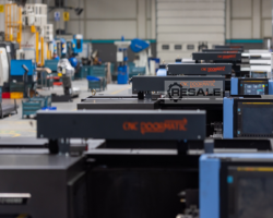 Maschine: CNC DOORMATIC CDDS1500 Doppeltüröffner - für CNC Maschinen mit zwei Türen