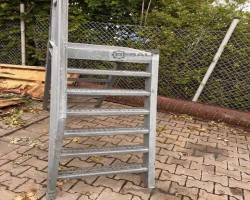 Maschine:  Arbeitsbühne, Stahltreppe, Arbeitsbühne, Stahltreppe, Übergang