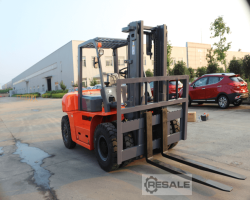 Maschine: KUBOTA Diesel 6T Gabelstapler
