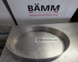 Maschine:   verschieden Tortenringe