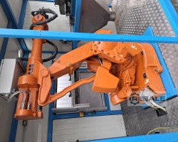 Maschine: ABB IRB 4400/45 Komplette Bearbeitungszelle mit Roboter und …,