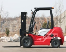 Maschine: MUELLER MACHINERY 2.5T Gabelstapler