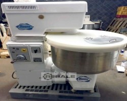 Maschine: DIOSNA SP 180 A Spiralkneter 180kg Teig ausfahrbar inkl. 5 Kessel