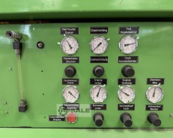 Maschine: HEGLA VSG M37 Laminierter Schneidetisch