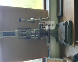 Maschine:   Handhebelpressen