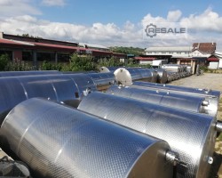 Maschine: DIFFERENT TANKS Wine Lagertanks