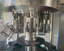 Maschine: D+E AVE Capping Machine 6T up to 7