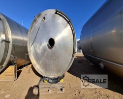 Maschine: E. BACHILLER 30.000 l. Edelstahltanks und Behälter